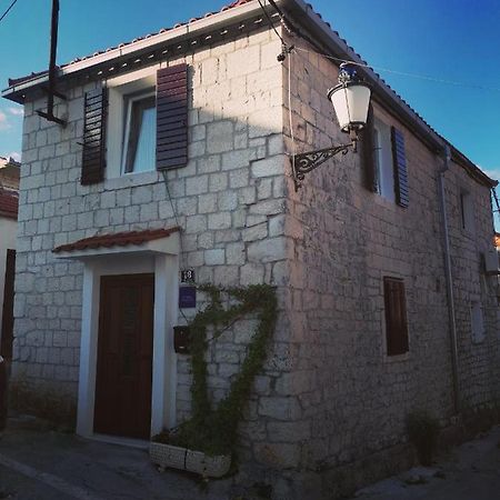 Апартаменты Stone House Слатине Экстерьер фото